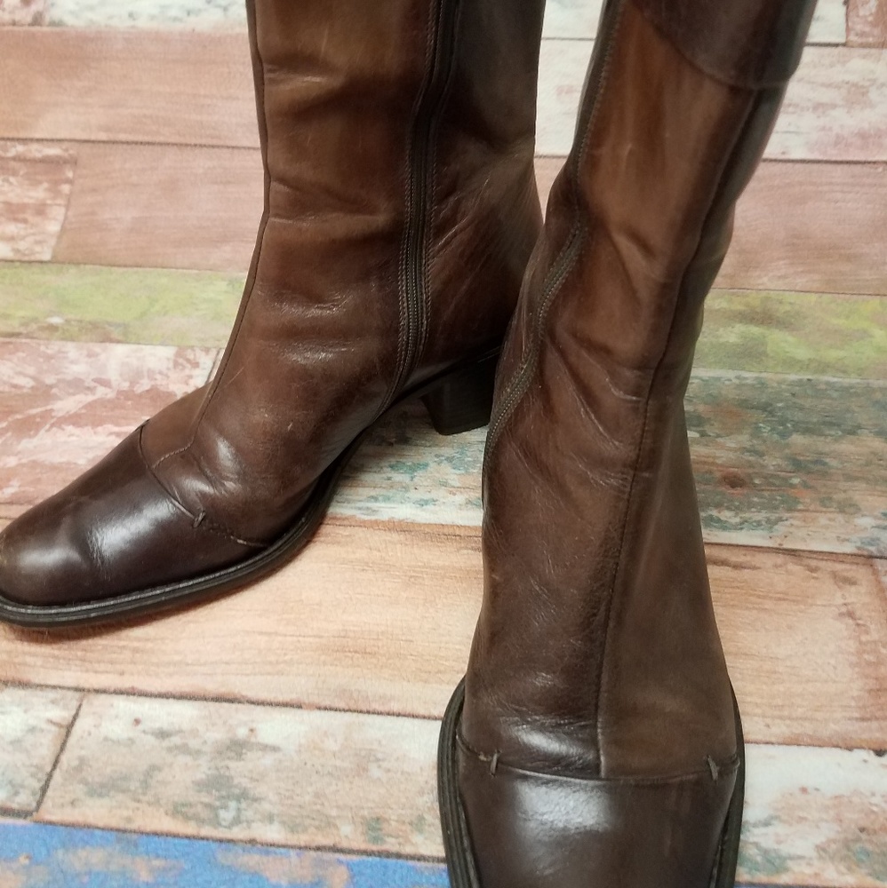 Ladies boots